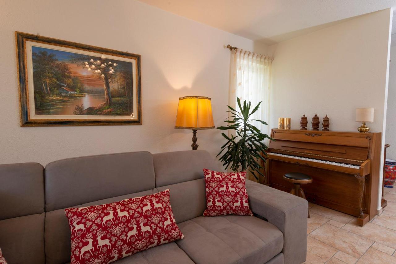 Villa Mara - Aosta - 200 Mq - Wifi - Jacuzzi - Parcheggio - Giardino Zewnętrze zdjęcie