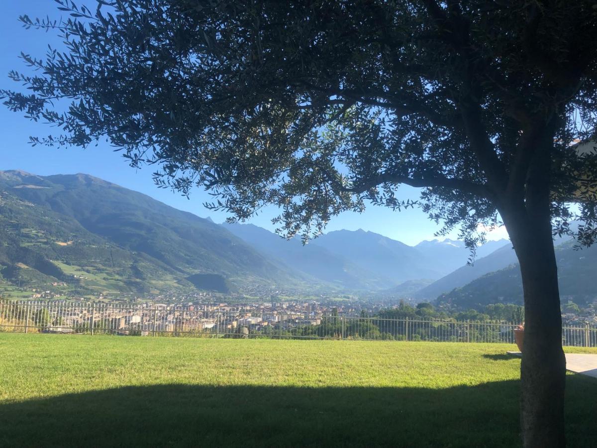 Villa Mara - Aosta - 200 Mq - Wifi - Jacuzzi - Parcheggio - Giardino Zewnętrze zdjęcie