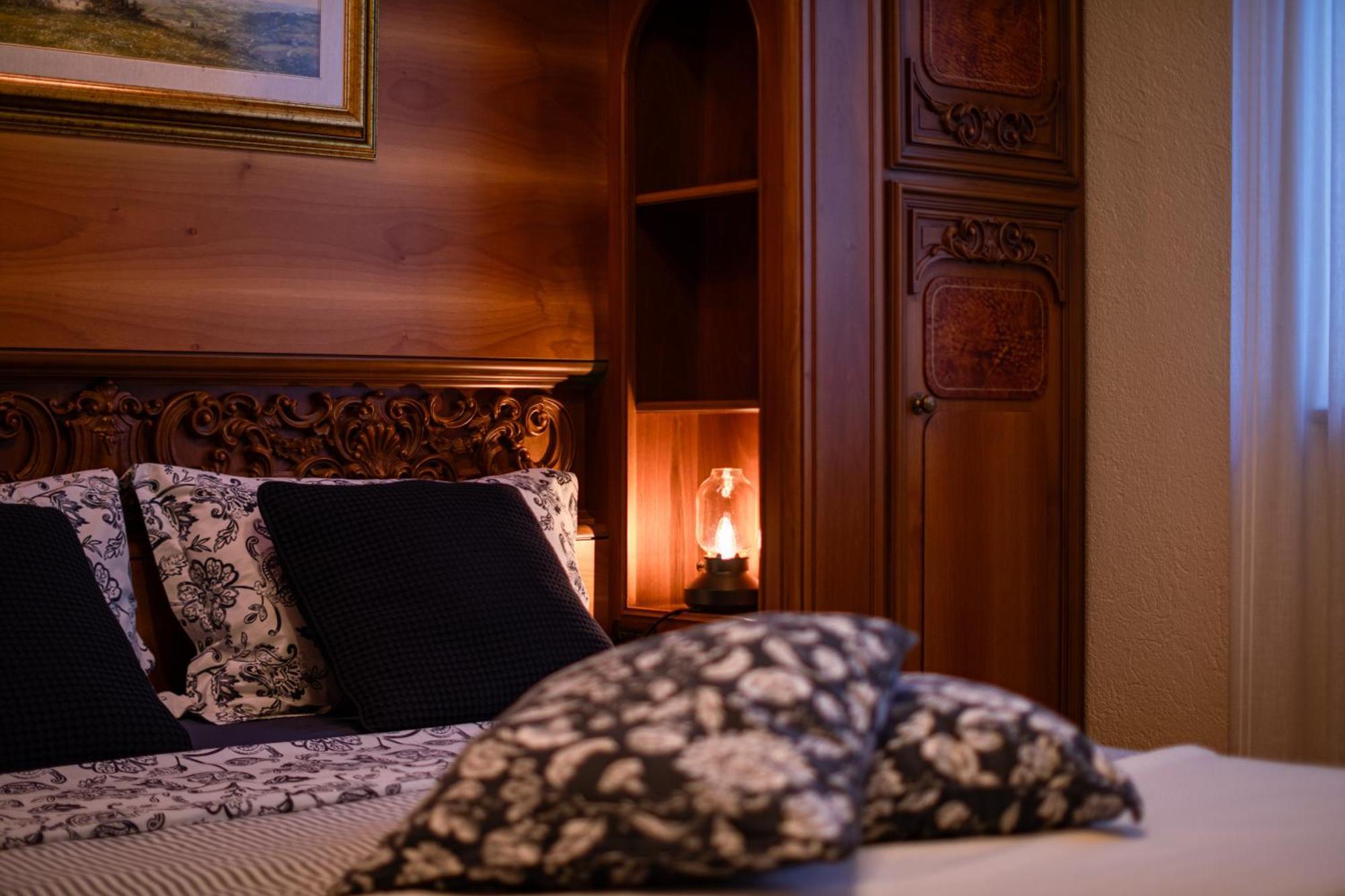 Villa Mara - Aosta - 200 Mq - Wifi - Jacuzzi - Parcheggio - Giardino Zewnętrze zdjęcie