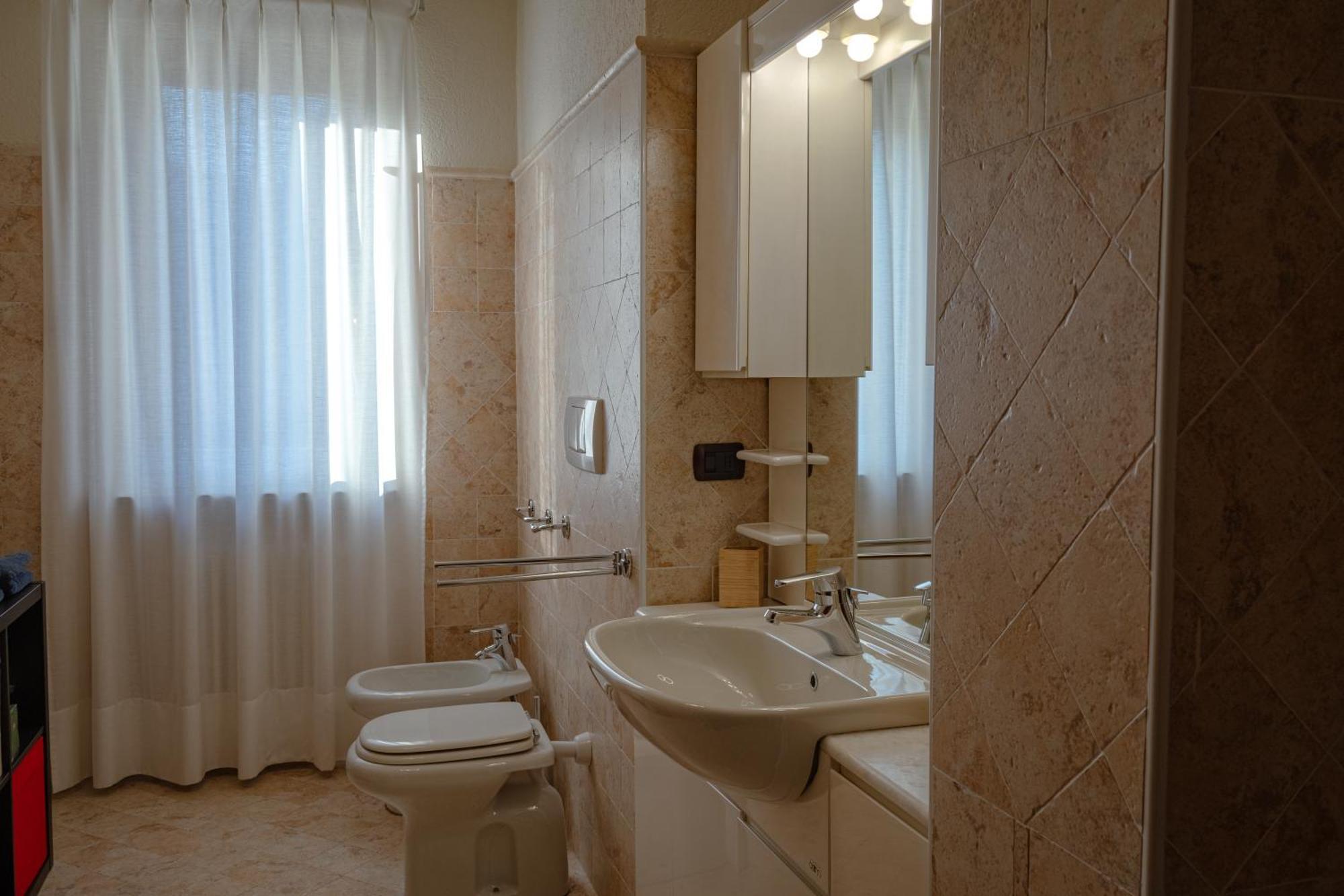 Villa Mara - Aosta - 200 Mq - Wifi - Jacuzzi - Parcheggio - Giardino Zewnętrze zdjęcie
