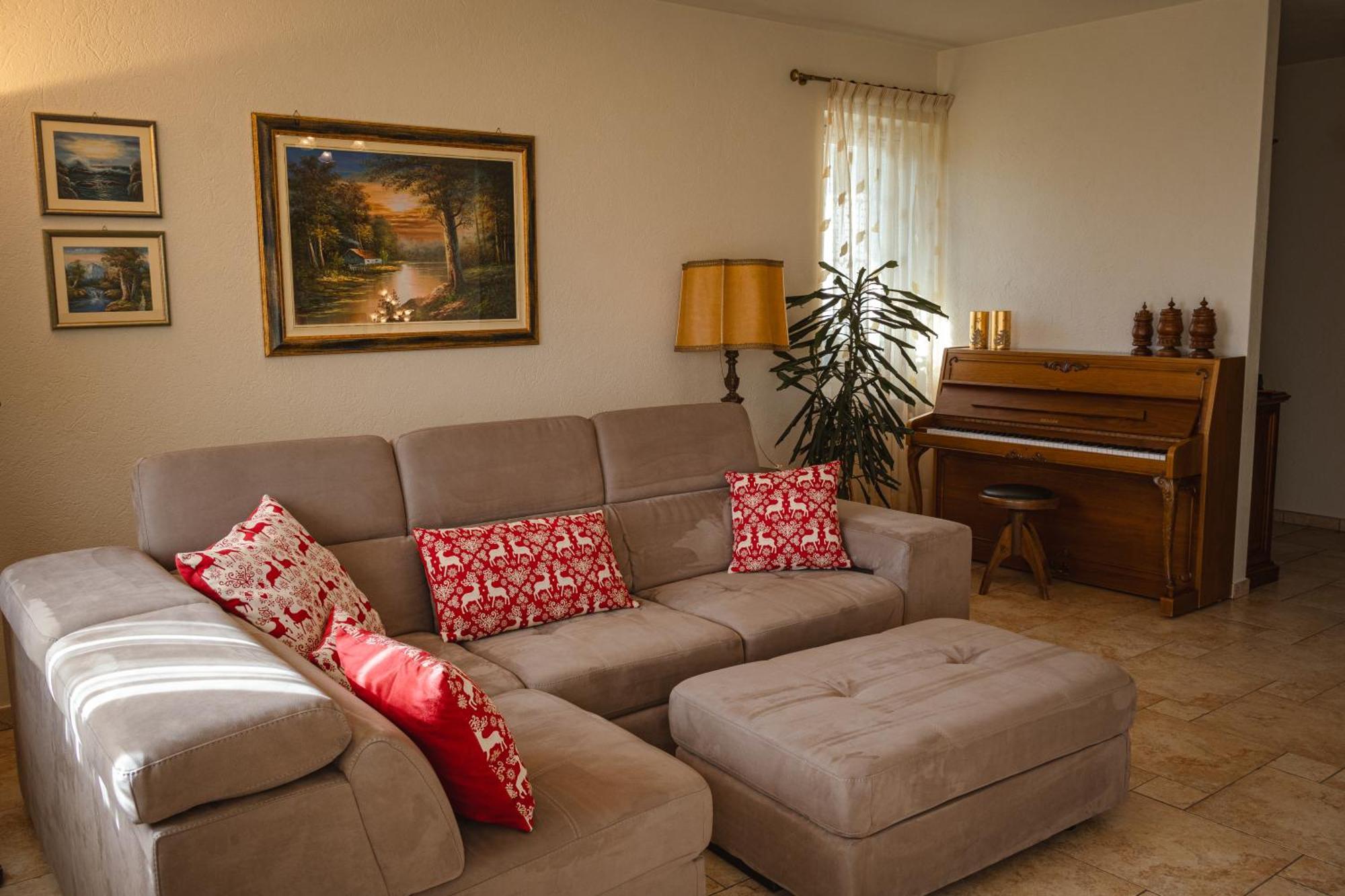 Villa Mara - Aosta - 200 Mq - Wifi - Jacuzzi - Parcheggio - Giardino Zewnętrze zdjęcie